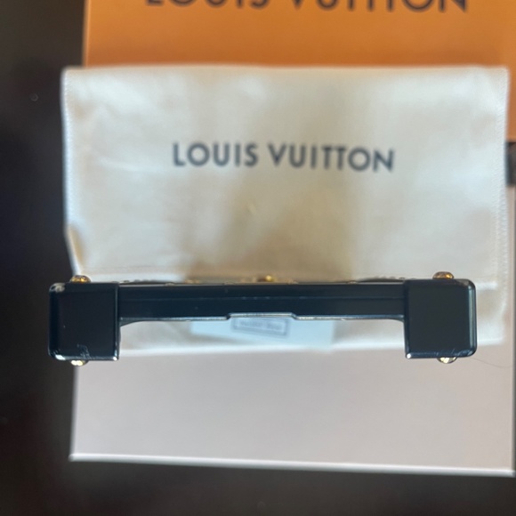 LOUIS VUITTON - EYE TRUNK WITH STRAP IPHONE X/XS - Picture 6 of 9
